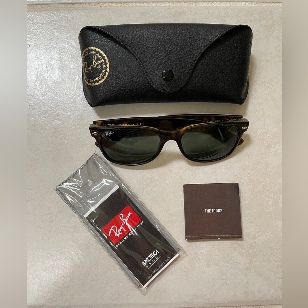 Ray-Ban New Wayfarer Tortoise Sunglasses with Case | Made in Italy